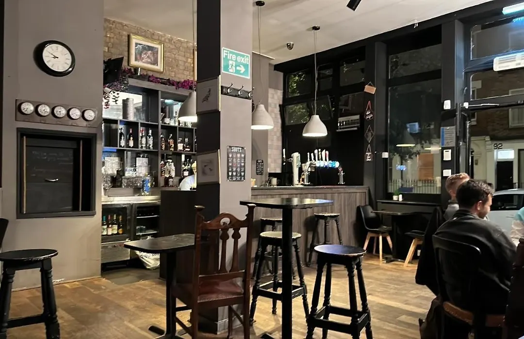 Bell House Hostel-1